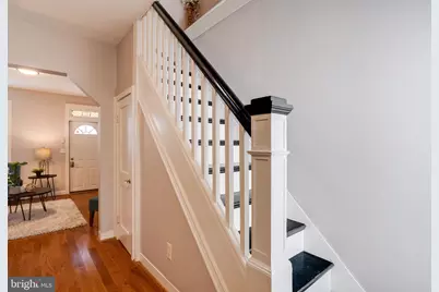 528 Holtzman Court, Baltimore, MD 21231 - Photo 9