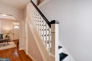 528 Holtzman Ct, Baltimore, MD 21231 - Photo 9