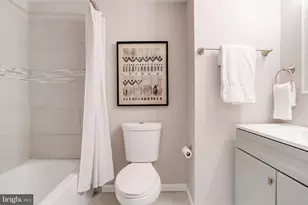 528 Holtzman Ct, Baltimore, MD 21231 - Photo 19