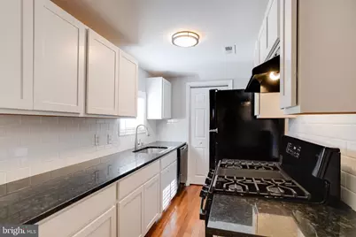528 Holtzman Court, Baltimore, MD 21231 - Photo 17