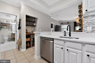23 Pierside Dr, Baltimore, MD 21230 - Photo 13