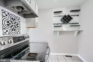 1127 Sargeant St, Baltimore, MD 21223 - Photo 15