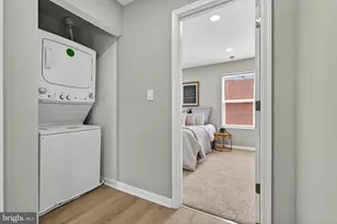402 E North Ave, Baltimore, MD 21202 - Photo 15