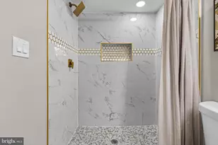 402 E North Ave, Baltimore, MD 21202 - Photo 23