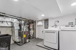 135 N Highland Ave, Baltimore, MD 21224 - Photo 27