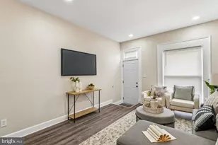 135 N Highland Ave, Baltimore, MD 21224 - Photo 9