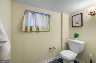 511 S Bradford Street S, Baltimore, MD 21224 - Photo 29