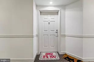 23 Pierside Dr, Baltimore, MD 21230 - Photo 3