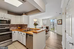 23 Pierside Dr, Baltimore, MD 21230 - Photo 7