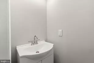 3922 Mt Pleasant Ave, Baltimore, MD 21224 - Photo 13