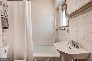 700 Washington Pl, Baltimore, MD 21201 - Photo 17