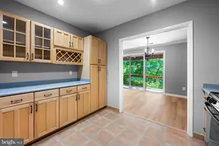 16 Cross Keys Rd, Baltimore, MD 21210 - Photo 11
