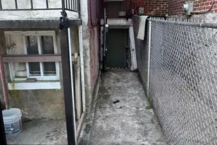 2545 Robb St, Baltimore, MD 21218 - Photo 11