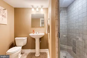 908 S Linwood Ave, Baltimore, MD 21224 - Photo 15