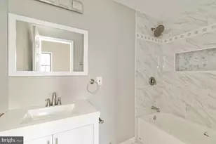 1001 S Carey St, Baltimore, MD 21223 - Photo 15