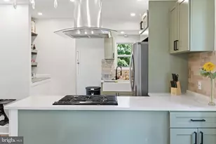 6003 Highgate Dr, Baltimore, MD 21215 - Photo 15