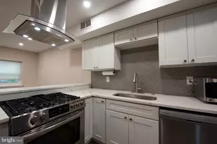 502 S Bradford St, Baltimore, MD 21224 - Photo 13