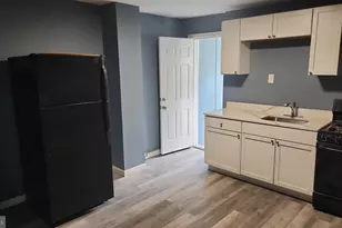 2865 W Lafayette Ave, Baltimore, MD 21216 - Photo 19