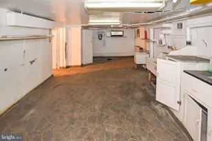 2431 E Oliver St, Baltimore, MD 21213 - Photo 57