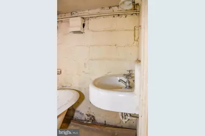 2431 E Oliver Street, Baltimore, MD 21213 - Photo 47