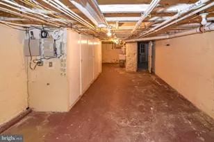 2431 E Oliver St, Baltimore, MD 21213 - Photo 51