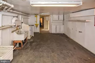 2431 E Oliver St, Baltimore, MD 21213 - Photo 59