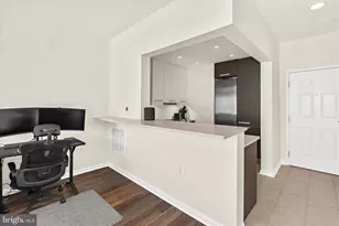 23 Pierside Dr, Baltimore, MD 21230 - Photo 9