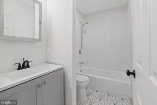 1502 Leslie St, Baltimore, MD 21217 - Photo 5