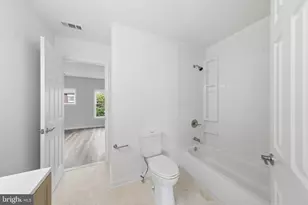 207 Roundhouse Ct, Baltimore, MD 21230 - Photo 13