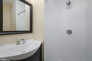 611 W Lafayette Ave, Baltimore, MD 21217 - Photo 17