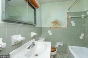 6910 Gough St, Baltimore, MD 21224 - Photo 9