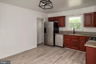 6410 Fair Oaks Ave, Baltimore, MD 21214 - Photo 9