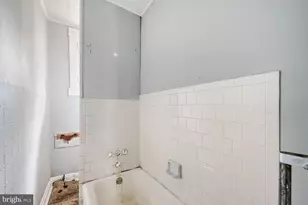 2103 Eagle St, Baltimore, MD 21223 - Photo 15