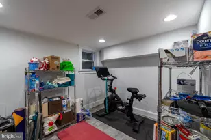 606 S Eaton St, Baltimore, MD 21224 - Photo 17