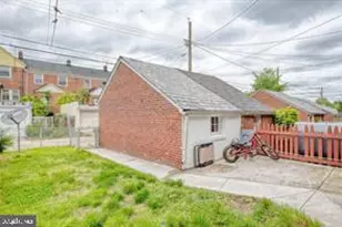 1618 Roundhill Rd, Baltimore, MD 21218 - Photo 43