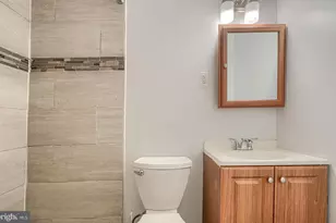 7 Cobber Ln, Baltimore, MD 21229 - Photo 23