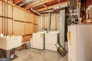 7 Cobber Ln, Baltimore, MD 21229 - Photo 25