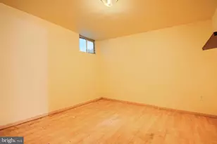 7 Cobber Ln, Baltimore, MD 21229 - Photo 21