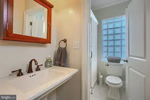 600 S Robinson St, Baltimore, MD 21224 - Photo 37