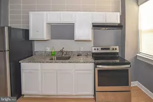 1081 Ellicott Dr, Baltimore, MD 21216 - Photo 9