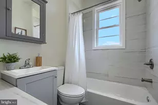 1627 E 32nd St, Baltimore, MD 21218 - Photo 33