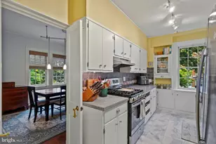 501 W University Pkwy, Baltimore, MD 21210 - Photo 15