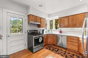 322 St Dunstans Rd, Baltimore, MD 21212 - Photo 13