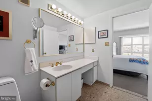250 President St, Baltimore, MD 21202 - Photo 25