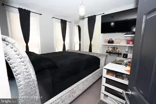 3402 W Mulberry St, Baltimore, MD 21229 - Photo 15