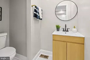3801 Seven Mile Ln, Baltimore, MD 21208 - Photo 15