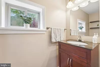 2506 E Fairmount Avenue, Baltimore, MD 21224 - Photo 13