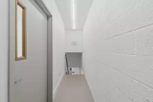 422 S Highland Ave S, Baltimore, MD 21224 - Photo 25