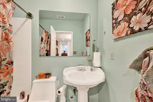 2072 Linden Ave, Baltimore, MD 21217 - Photo 9