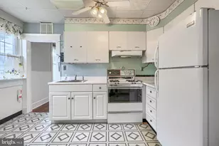 6113 Fair Oaks Ave, Baltimore, MD 21214 - Photo 9